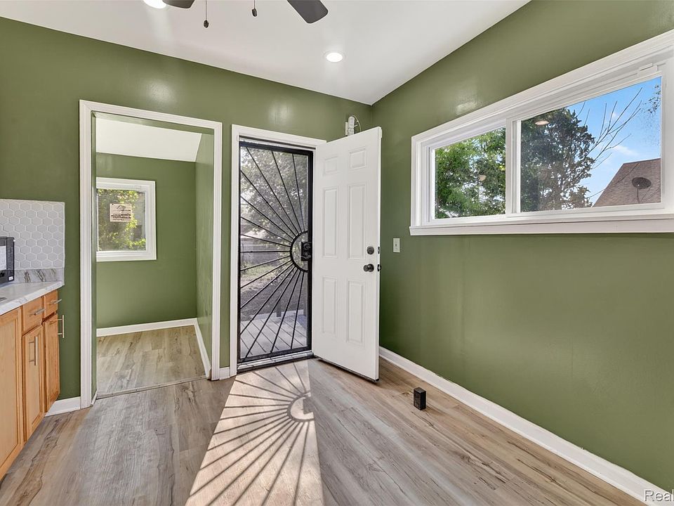 12676 Wyoming Ave, photo 17