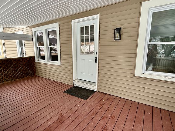 2nd image of 173 Bay St #2