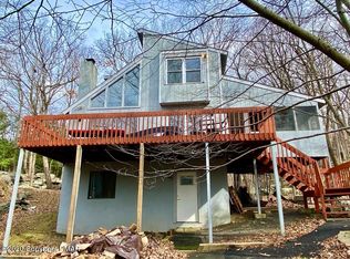 6267 Decker Rd, Bushkill, PA 18324