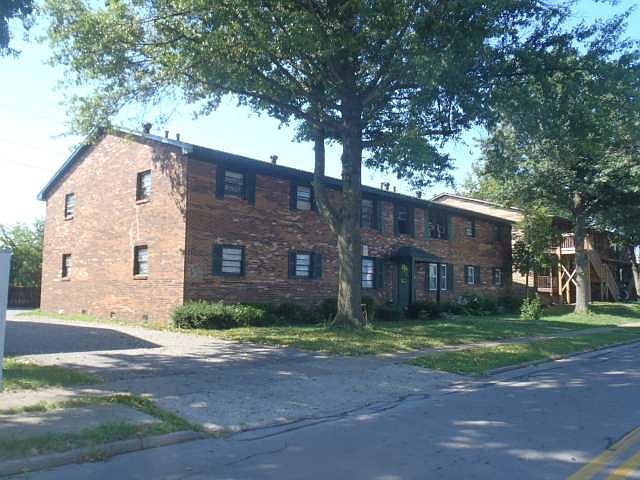 1st image of 1874 Augusta Dr