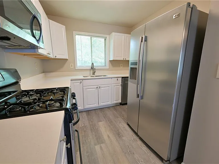 2075 Claude St NW — Photo 5