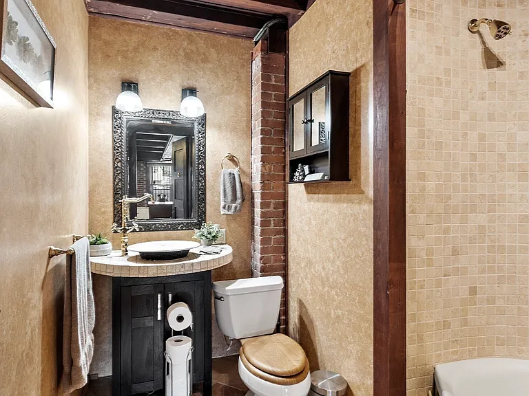 346 Beacon St #1 — Photo 8