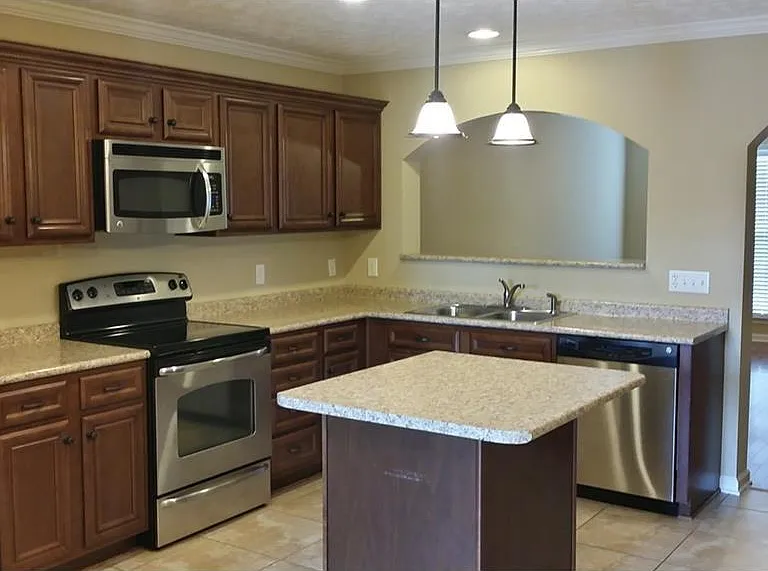 8709 Lindsey Ln — Photo 5