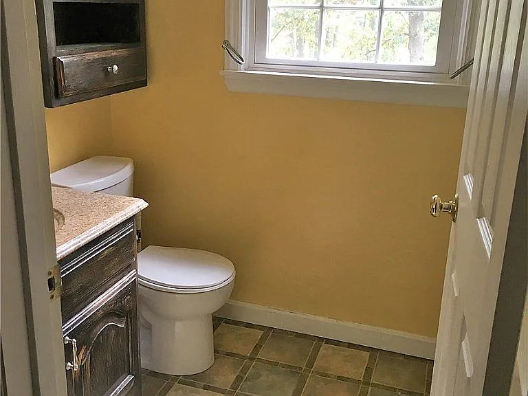 206 Woodland Dr — Photo 8