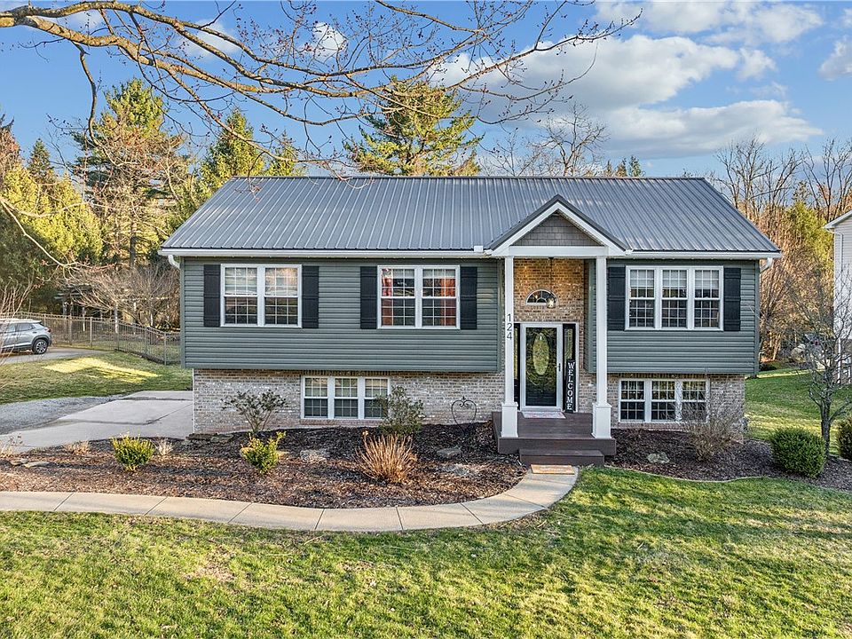1st image of 124 Pinebrook Dr