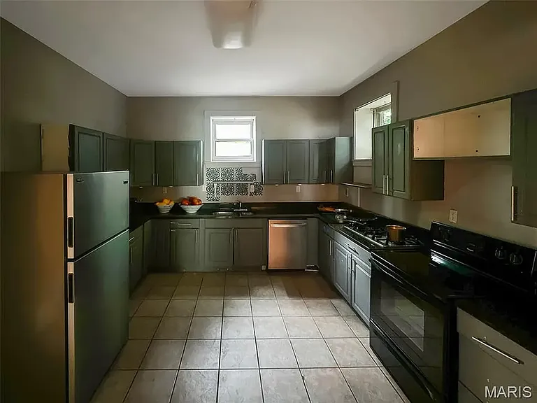 3658 Salena St — Photo 7