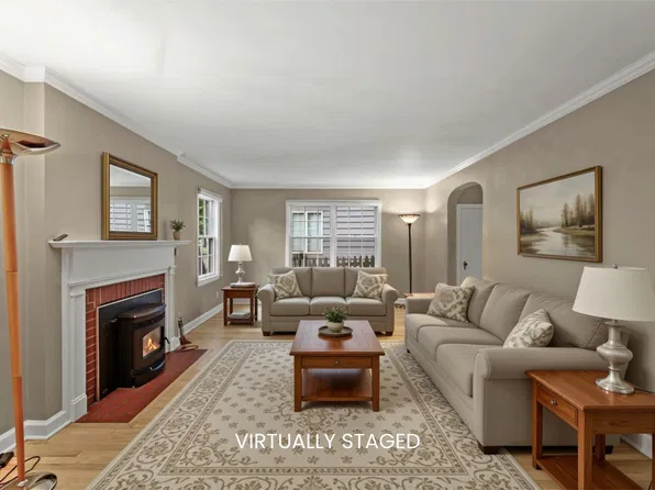 4138 Hiawatha Dr, Madison, WI 53711