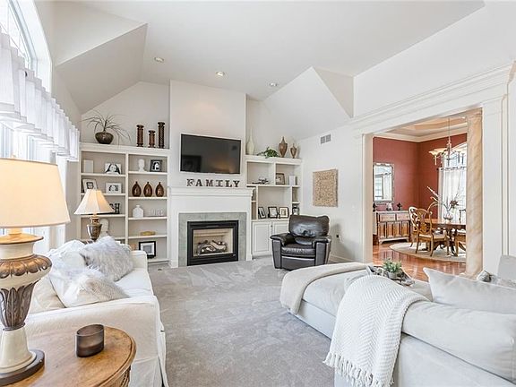 3rd image of 24 Tenbury Way