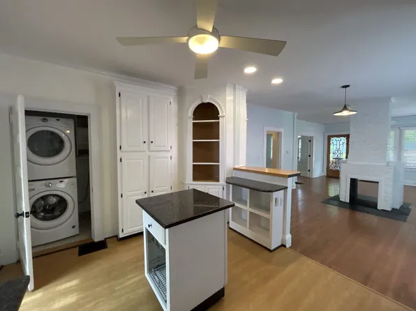 215 S Summit Ave, Charlotte, NC 28208