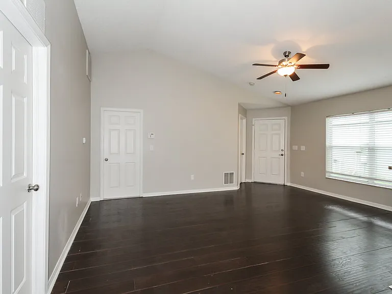 6918 Summer Harbor Ln — Photo 3