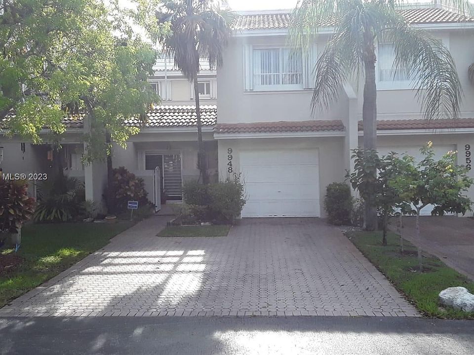 1st image of 9948 NW 43rd Ter
