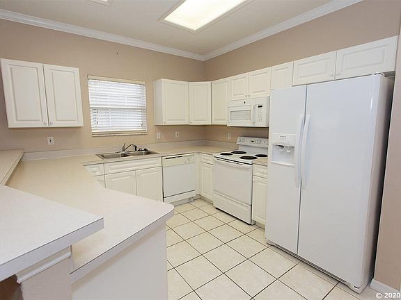 3rd image of 7613 NW 47th Way