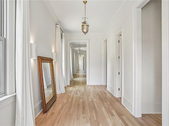 2nd image of 6221 Annunciation St