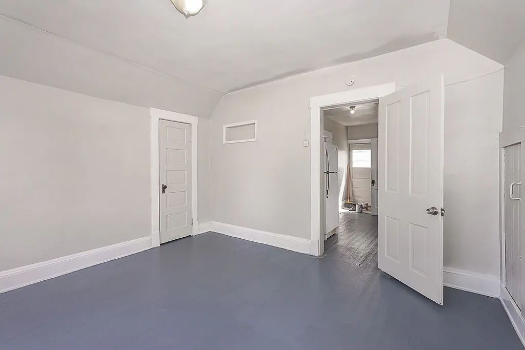 1 bed, 900 sqft, $799 — Photo 3