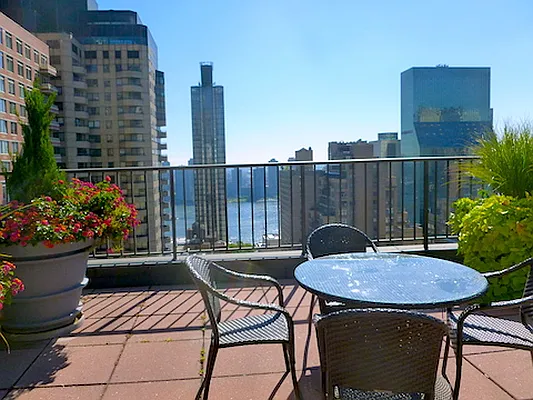 Rented by Manhattan Only Real Estate | media 41