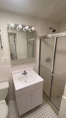 Rented by Bond New York | media 13