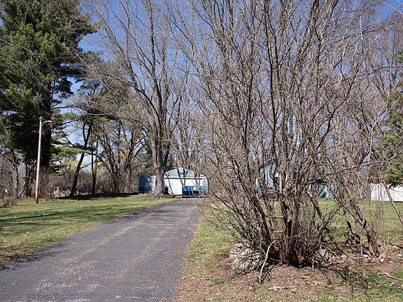 2nd image of 1873 Kohlman Ave E