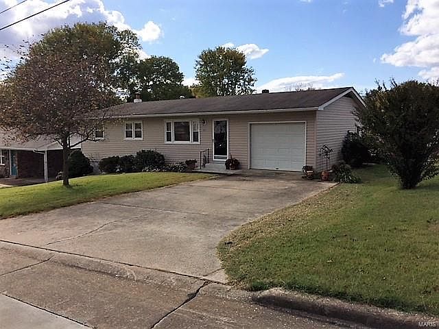 1st image of 511 Lyndhurst Dr