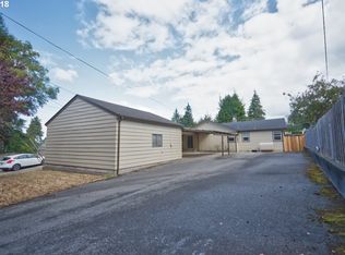 1631 Ocean Trl, Coos Bay, OR 97420