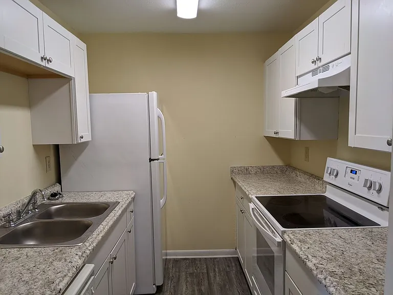 3595 Sable Palm Ln #K — Photo 2
