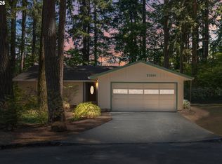 21060 S Casca Berry Ct, Oregon City, OR 97045
