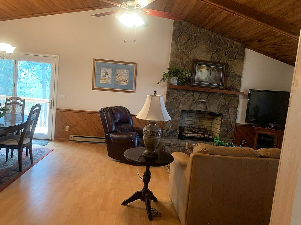 LR/part of dining area