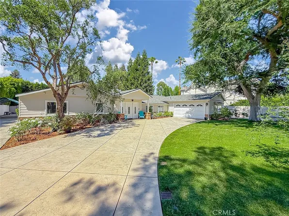 23433 Hatteras St, Woodland Hills, CA 91367