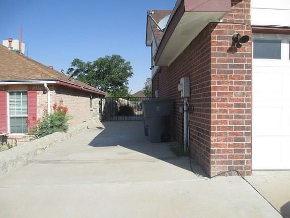 2nd image of 741 Colchester Dr