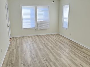 1566 Hayes St, Gary, IN 46404