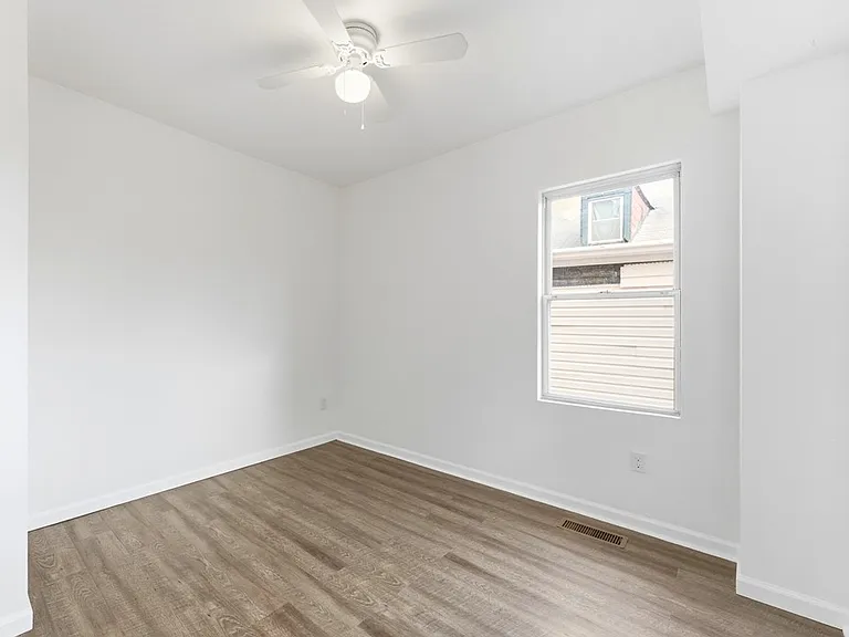 117 E Jefferson St #1 — Photo 24