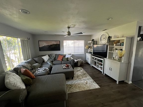 3rd image of 4767 Crooked Creek Ct