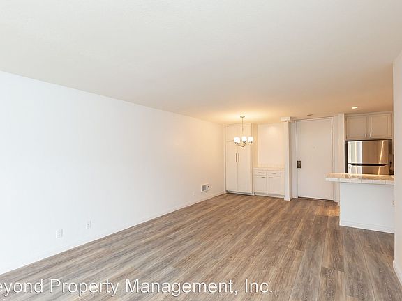3rd image of 999 N Pacific St Unit D103