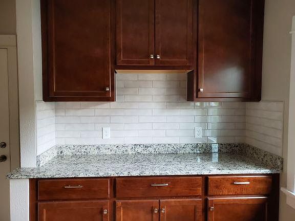 4th image of 3910 N Maryland Ave