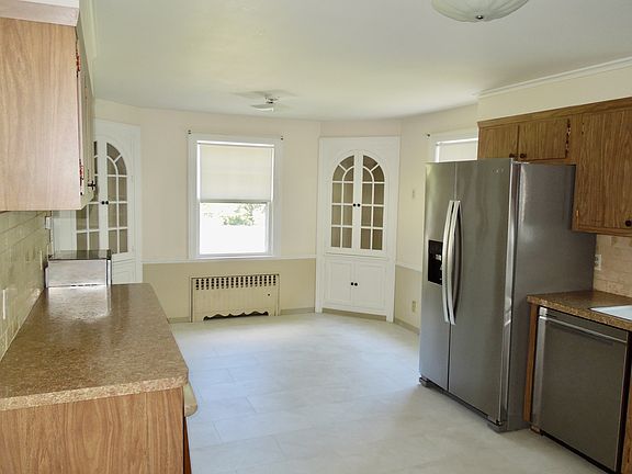5th image of 2 Briarwood Ct