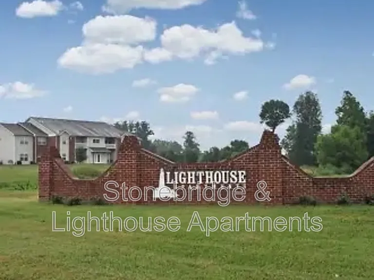 1104 Lighthouse Dr #B-1 — Photo 1
