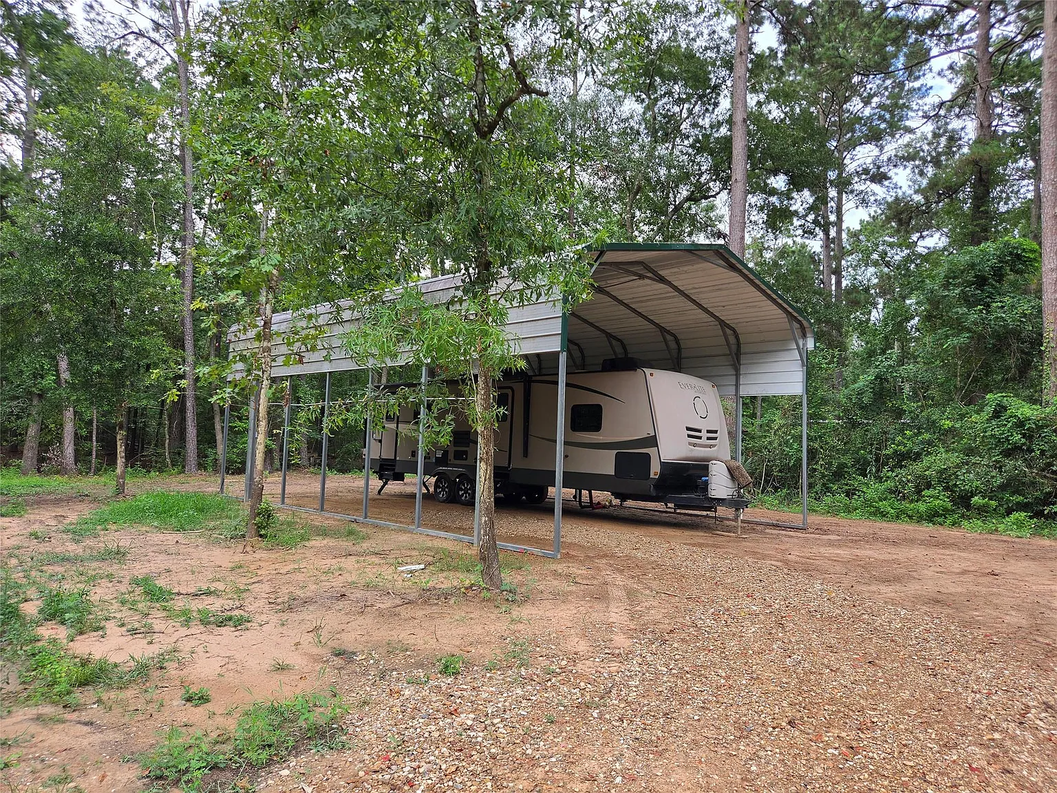 1 bed, 1.0 bath, 240 sqft, $850 — Photo 1
