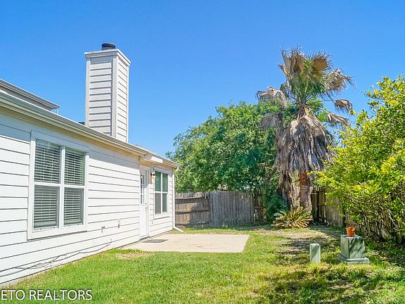 4th image of 2819 Foster Hill Dr