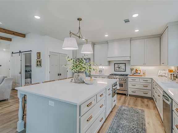 5th image of 1416 Cittadella Ave