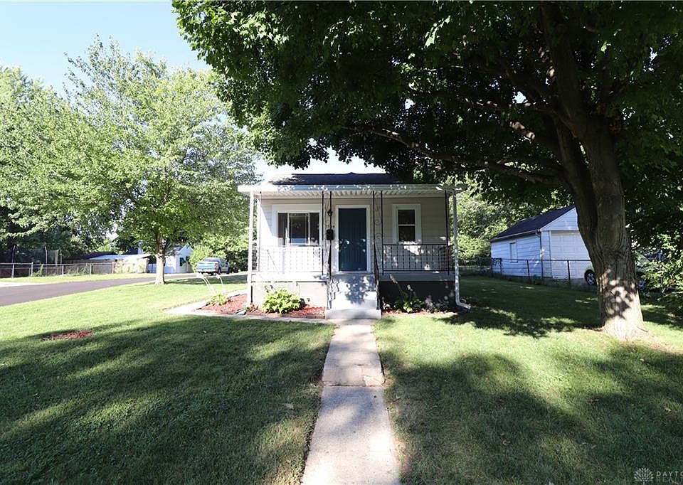 1st image of 1545 Flesher Ave
