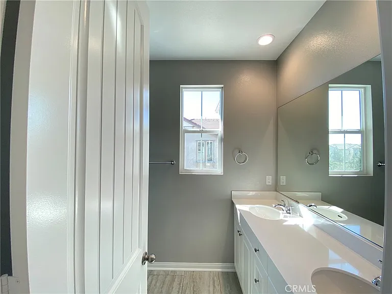 8790 Bay Laurel St — Photo 33