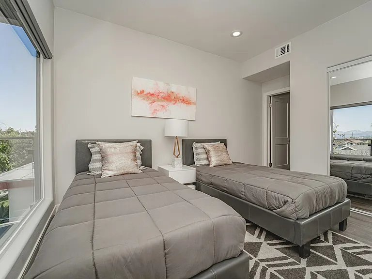 4532 Saint Charles Pl #4526 — Photo 36