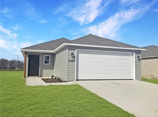 3508 N Scarlet Ln, Siloam Springs, AR 72761