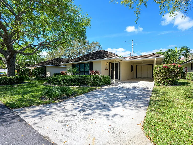 11335 Twelve Oaks Way — Photo 2