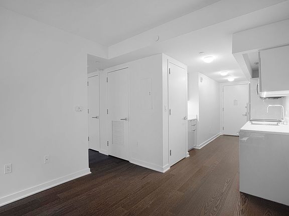 4th image of 400 W 113th St APT 211