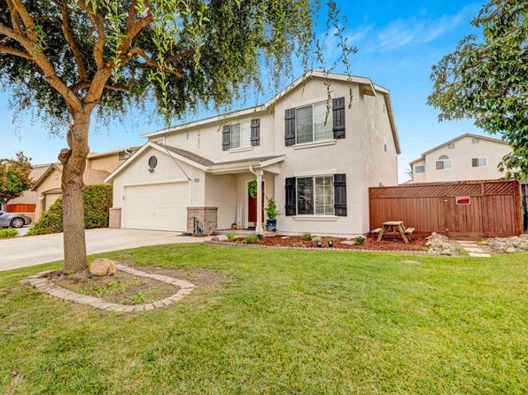 2425 Glenview Dr, Hollister, CA 95023