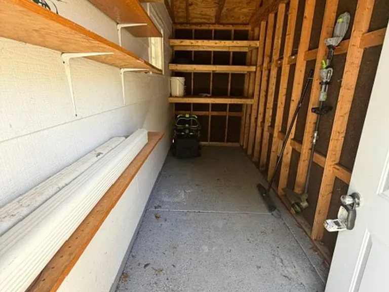 2206 E 32nd St — Photo 19