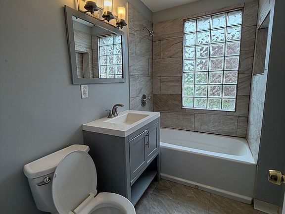 5th image of 6551 S California Ave #2