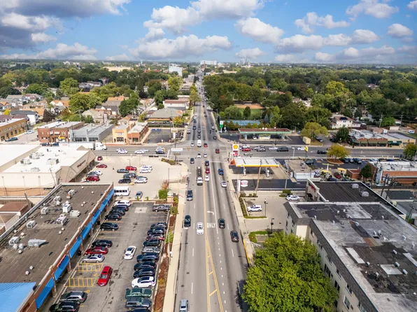 1227 S Harlem Ave APT 307, Berwyn, IL 60402