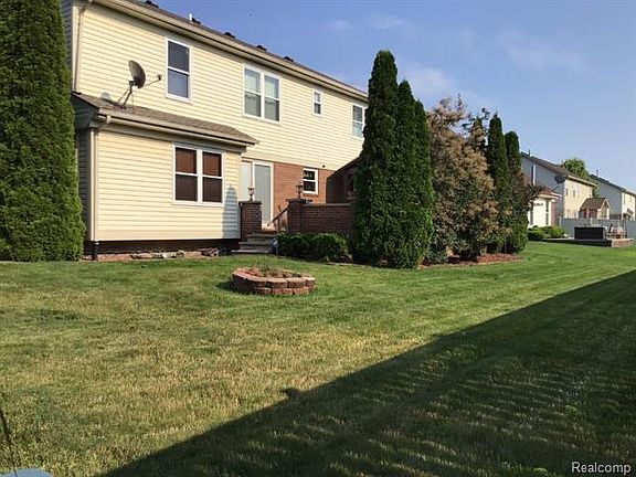 3rd image of 32576 Kelly Blvd #12