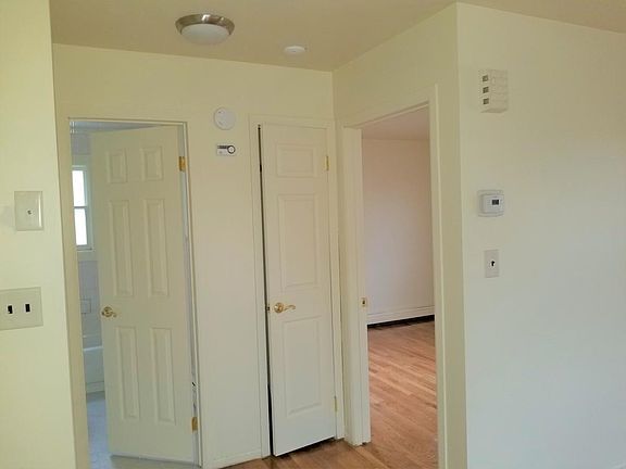 4th image of 400 Seaview Ave